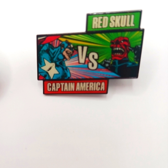 Captain America Marve Shield + Red Skull Pins Lot of 2 New - Picture 4 of 9